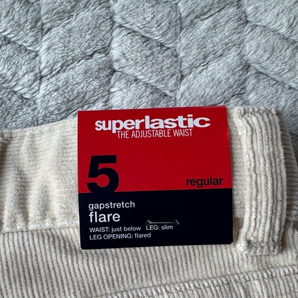 NWT GAP Kids Beige Floral Embroidered Flare Jeans - Picture 10 of 10